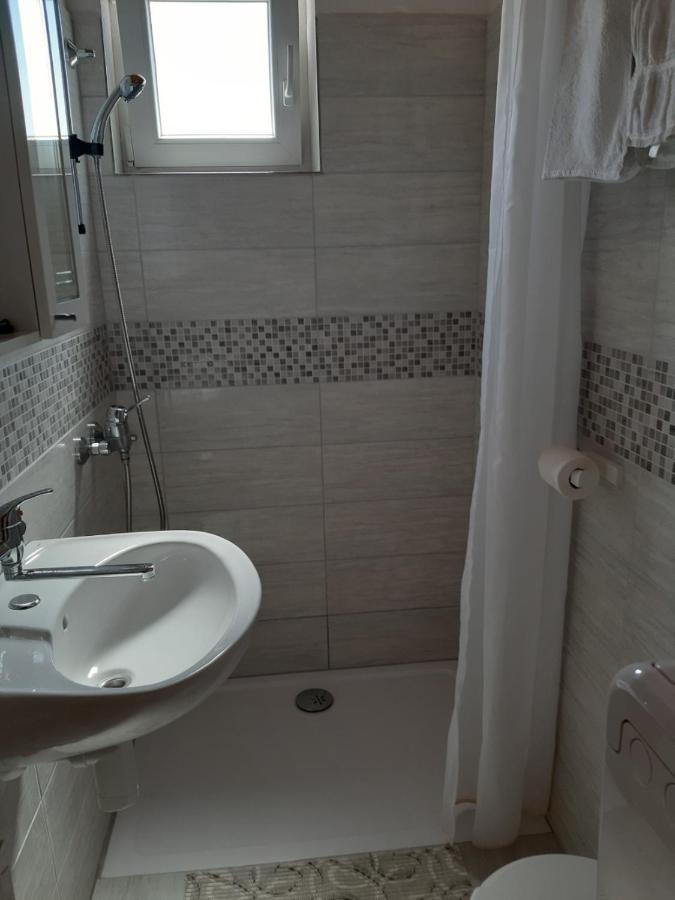 Guesthouse Brodarica Sibenik Bagian luar foto